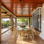 Cubo's Tirado & Heated Pool