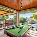 Cubo's Tirado & Heated Pool 펜션 *