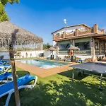 Cubo's Tirado & Heated Pool