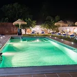 펜션 Cubo's Tirado & Heated Pool 알하우린엘그란데