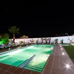 펜션 Cubo's Tirado & Heated Pool *
