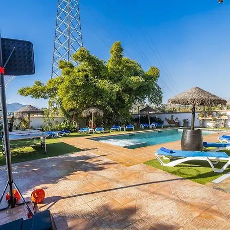 Cubo's Tirado & Heated Pool 펜션 알하우린엘그란데